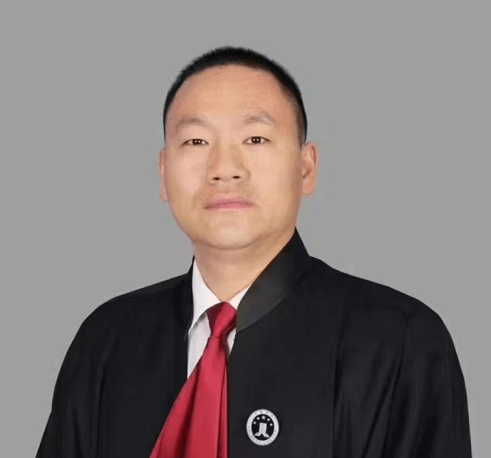 钟牧虎律师（副主任）