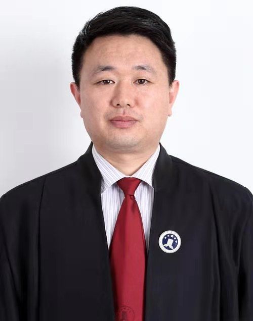 卿爱国律师(主任、高级合伙人)